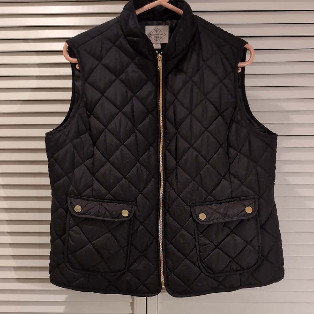 St John's Bay Puffer Zip-up Vest Black 2 Pockets Gold Snaps & Zipper SzPXL EUC